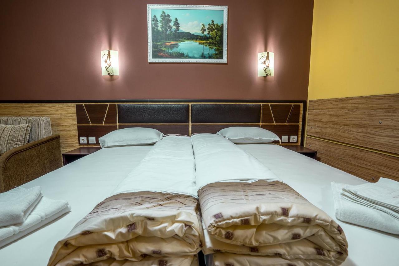 לוזנטס Hotel Luxor מראה חיצוני תמונה