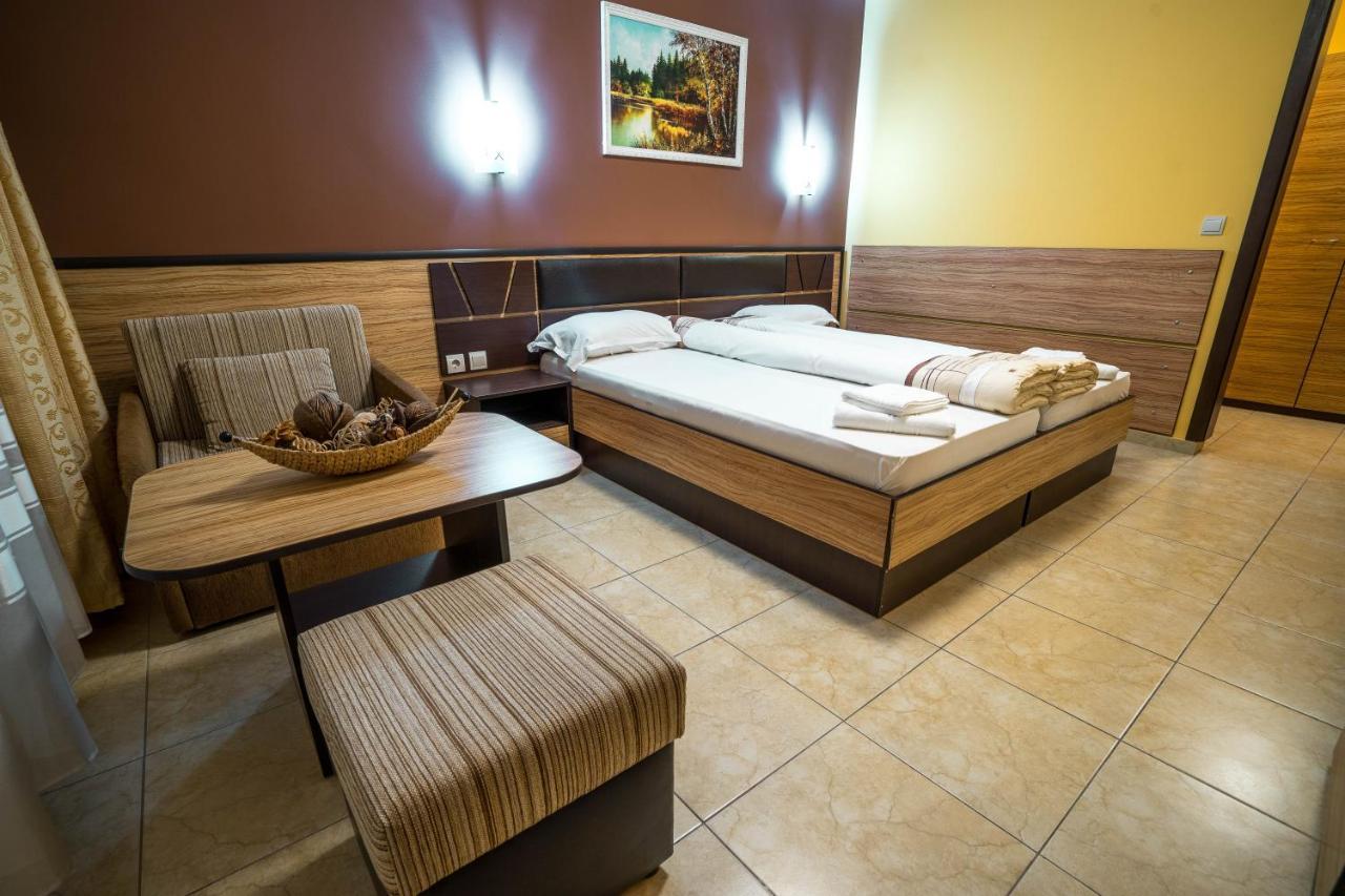 לוזנטס Hotel Luxor מראה חיצוני תמונה