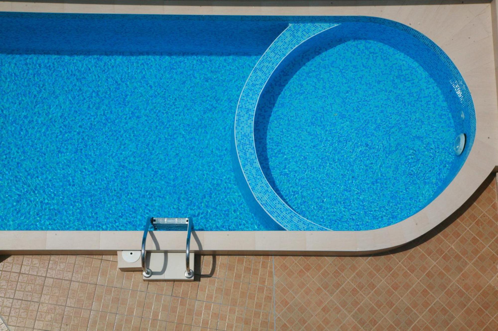 לוזנטס Hotel Luxor מראה חיצוני תמונה